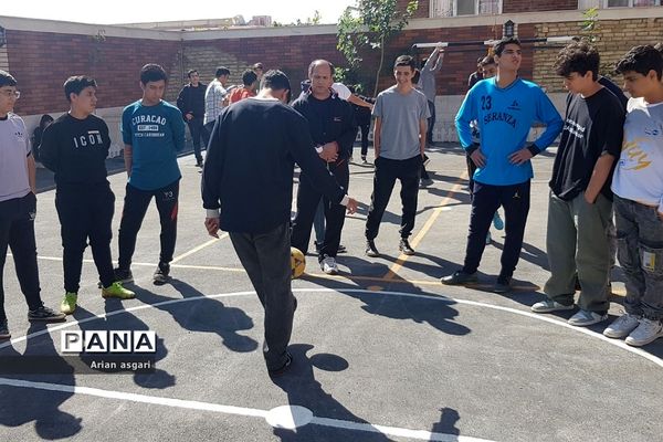 مسابقات ورزشی درون مدرسه‌ای در دبیرستان دانش شهریار