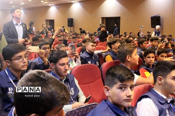 حضور 32 دانش‌آموز خبرنگار استان کرمان در اردوی ملی خبرنگاران