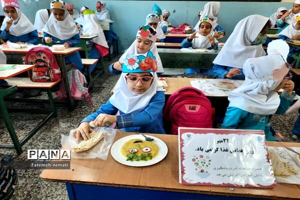 برگزاری جشنواره غذای سالم در دبستان دخترانه کوثر ملارد