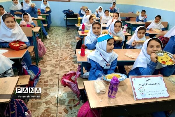برگزاری جشنواره غذای سالم در دبستان دخترانه کوثر ملارد