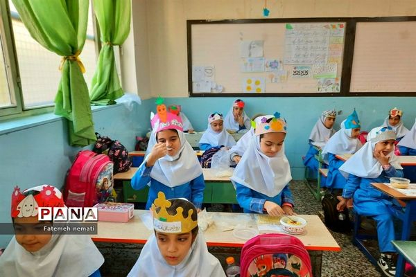 برگزاری جشنواره غذای سالم در دبستان دخترانه کوثر ملارد