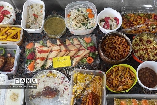 جشنواره غذای سالم در دبستان ایمان رودهن
