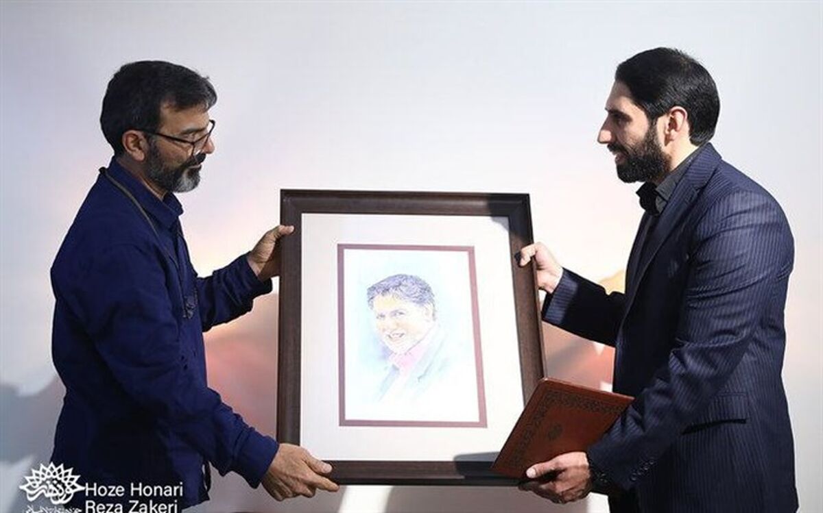نمایشگاه نقاشی «آبی آسمانی» افتتاح شد
