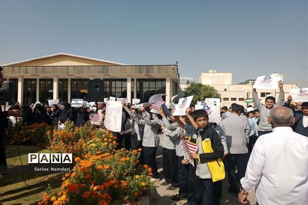 قلب دانش‌آموزان ایرانی برای کودکان مظلوم غزه می‌تپد