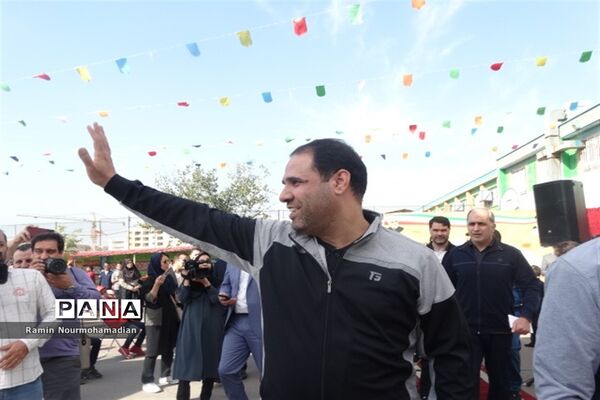 آیین آغاز مسابقات ورزشی دانش‌آموزان سراسر کشور به میزبانی آموزش و پرورش منطقه9 شهر تهران