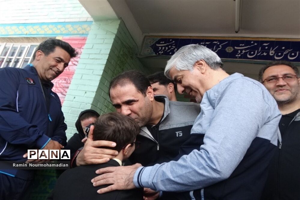 آیین آغاز مسابقات ورزشی دانش‌آموزان سراسر کشور به میزبانی آموزش و پرورش منطقه9 شهر تهران