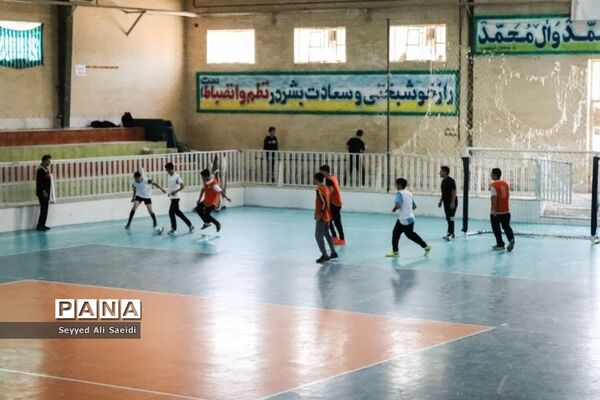 گرامیداشت هفته تربیت‌بدنی در دبیرستان نمونه شمسایی تفت