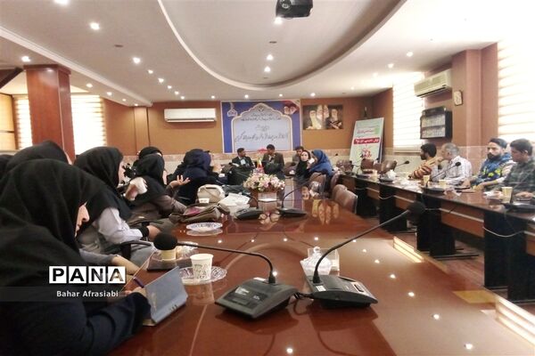 نشست دبیران تربیت‌بدنی مدارس شهرستان رباط‌کریم به‌مناسبت هفته تربیت‌بدنی