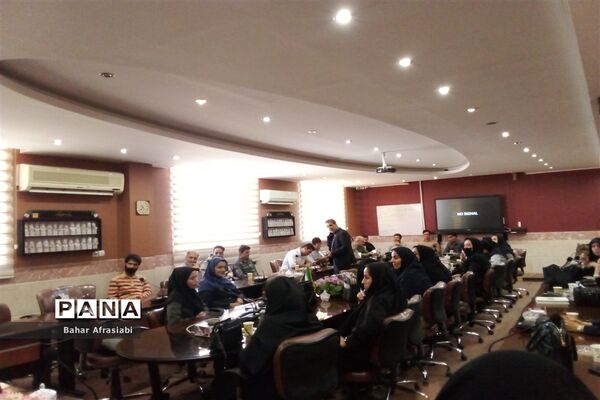نشست دبیران تربیت‌بدنی مدارس شهرستان رباط‌کریم به‌مناسبت هفته تربیت‌بدنی