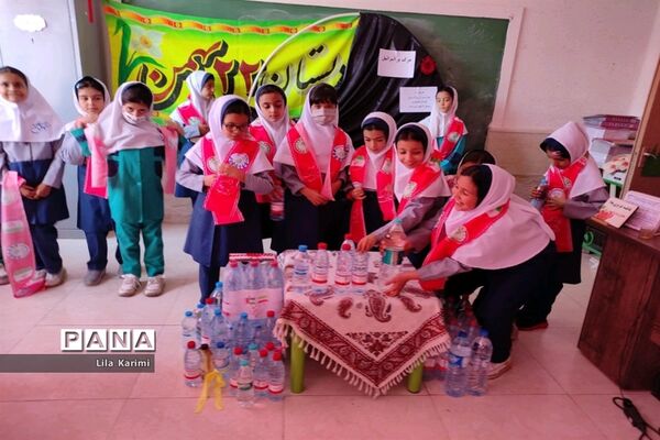 نذر آب دانش‌آموزان آباده برای کودکان غزه