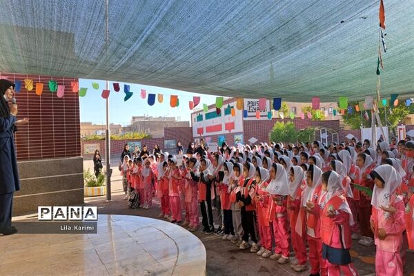 نذر آب دانش‌آموزان آباده برای کودکان غزه