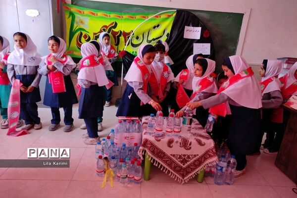 نذر آب دانش‌آموزان آباده برای کودکان غزه