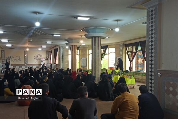 اولین جلسه مجمع عمومی و انتخابات انجمن اولیا و مربیان در دبیرستان حضرت خدیجه(س)