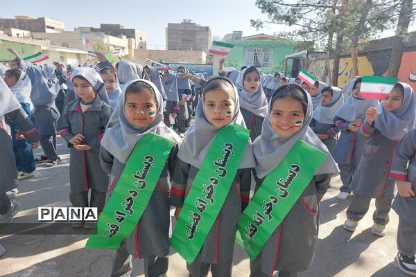 برگزاری جشنواره غذا در دبستان دخترانه فضیلت