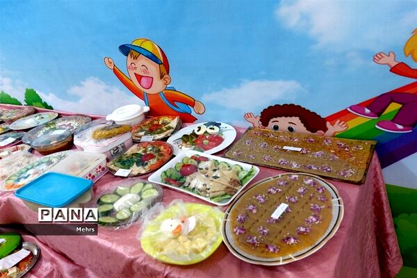 برگزاری جشنواره غذا در دبستان دخترانه فضیلت