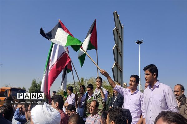 حمایت مردم و دانش‌آموزان شهر ساوه از مردم فلسطین