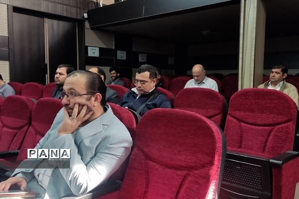 جلسه توانمند‌سازی ویژه مدیران شهرستان شهریار در کانون شهید ‌کافی شهریار