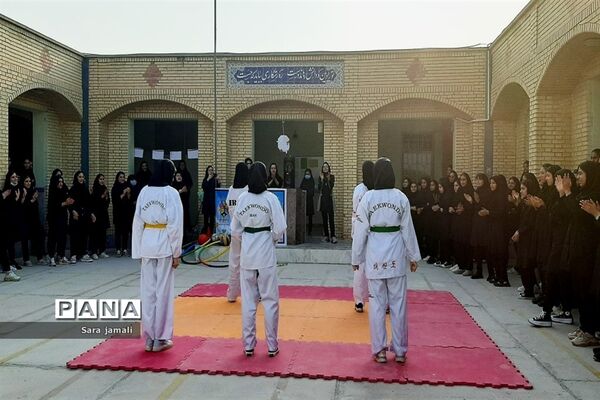 افتتاحیه المپیاد ورزشی درون مدرسه‌ای در شهرستان پارسیان