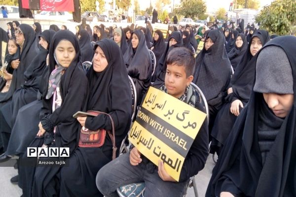 تجمع بانوان و کودکان در حمایت از مردم مظلوم فلسطین در مسجد جامع تاریخی شهرستان‌ورامین
