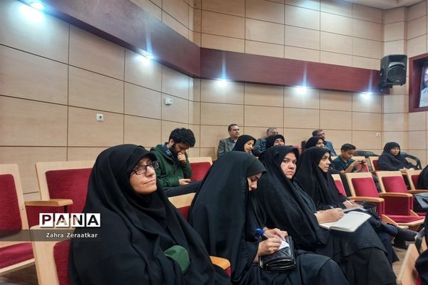 دوره ضمن خدمت با محوریت اخلاق و تربیت در مردم