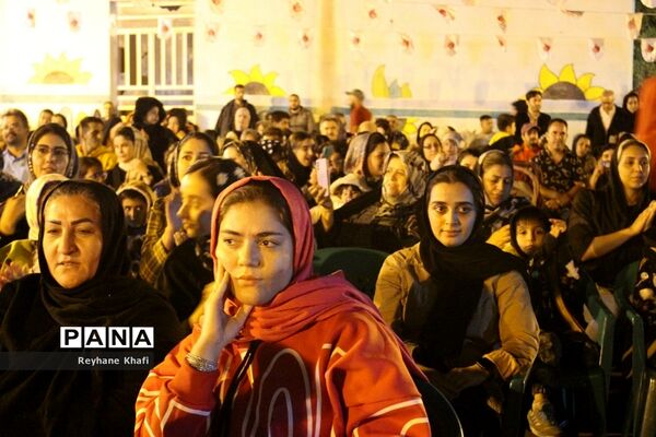 چهارمین جشنواره انار در روستای هدف گردشگری توچال
