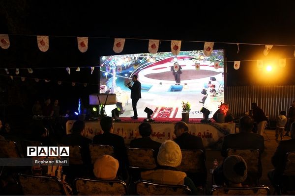 چهارمین جشنواره انار در روستای هدف گردشگری توچال
