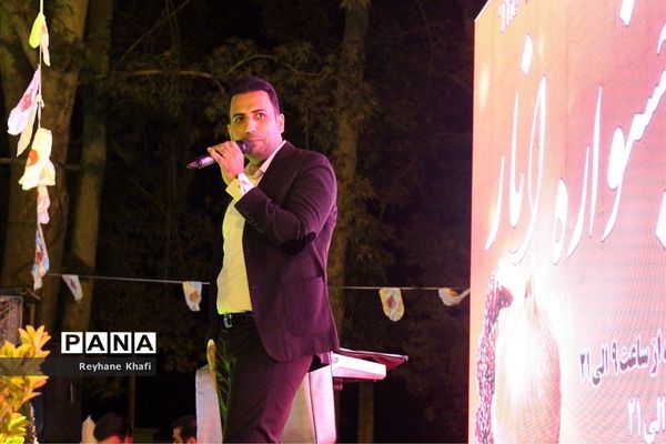 چهارمین جشنواره انار در روستای هدف گردشگری توچال