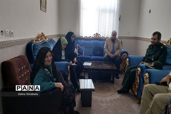 دیدار با خانواده جانبازان و شهدا در یوم الشهدا شهرستان ملارد