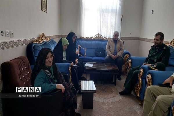 دیدار با خانواده جانبازان و شهدا در یوم الشهدا شهرستان ملارد