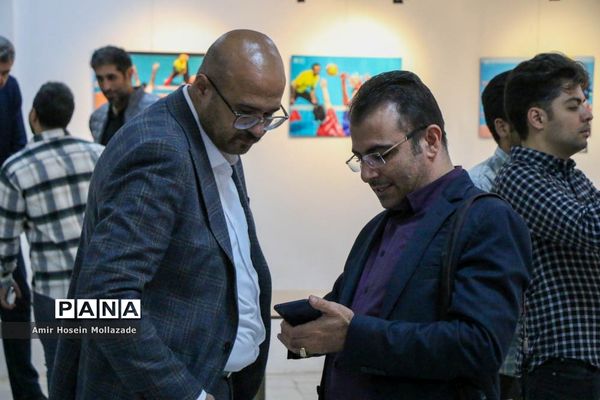 نمایشگاه آثار برگزیده جشنواره عکس عاشقان والیبال در ارومیه