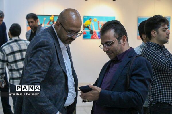 نمایشگاه آثار برگزیده جشنواره عکس عاشقان والیبال در ارومیه
