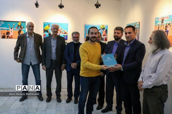 نمایشگاه آثار برگزیده جشنواره عکس عاشقان والیبال در ارومیه