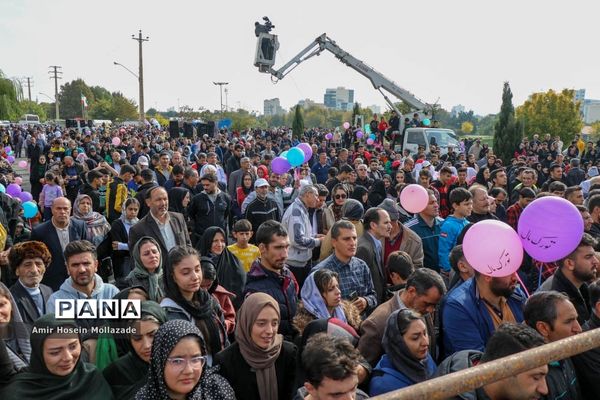 همایش پیاده‌روی خانوادگی در ارومیه