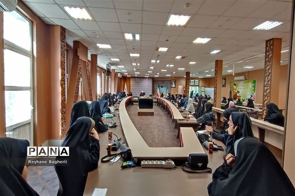 برگزاری جلسه رابطان مدارس ناحیه2 در کانون فارابی