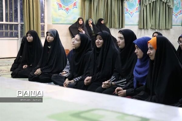 دانش‌آموزان خبرنگار میزبان پرچم حرم ابا عبدالله الحسین (ع) شدند