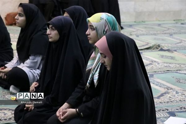 دانش‌آموزان خبرنگار میزبان پرچم حرم ابا عبدالله الحسین (ع) شدند