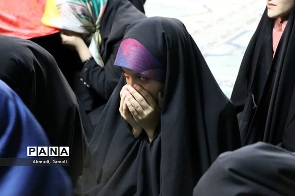 دانش‌آموزان خبرنگار میزبان پرچم حرم ابا عبدالله الحسین (ع) شدند