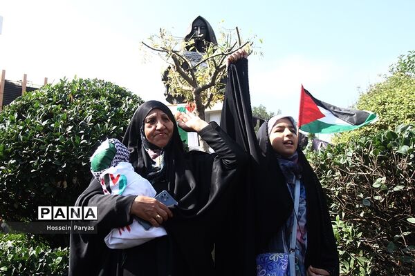 اجتماع بزرگ مادران و کودکان در حمایت از مردم فلسطین