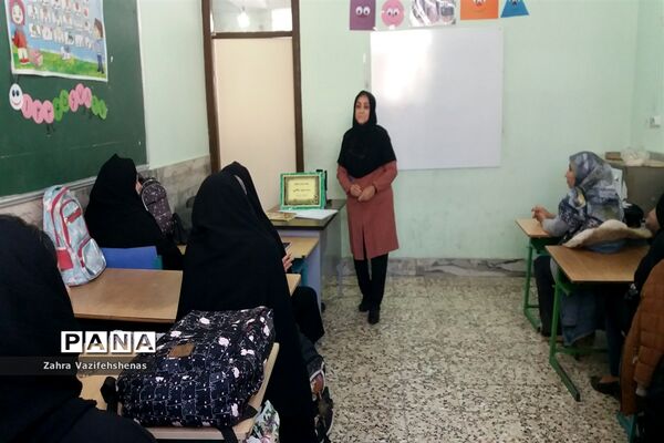 انتخابات انجمن اولیا و مربیان و جلسه دیدار با اولیا در مدرسه دخترانه شهید خاقانی شهرستان شیروان