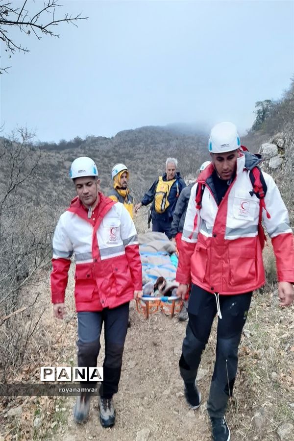 عملیات نجات جان  کوهنورد مصدوم درارتفاعات یامان داغی توسط نجاتگران جمعیت هلال احمر شهرستان مانه وسملقان