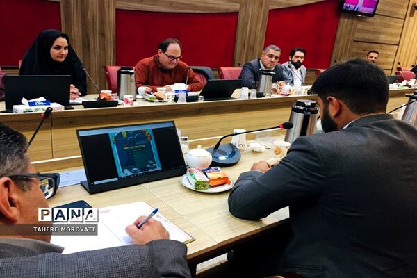 نشست هم‌اندیشی کارشناسان مشاوره آموزش و پرورش شهرستان‌های استان تهران