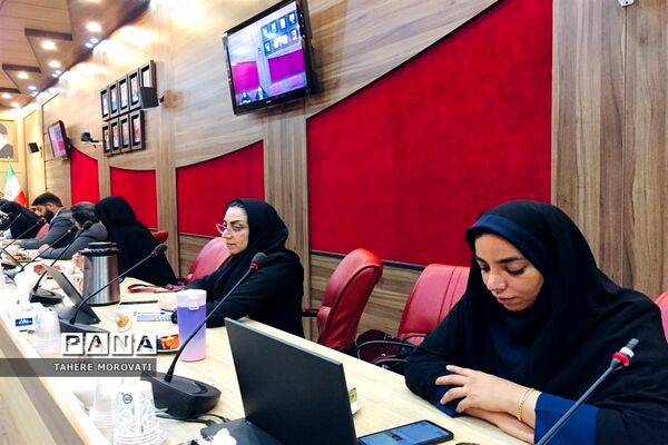 نشست هم‌اندیشی کارشناسان مشاوره آموزش و پرورش شهرستان‌های استان تهران
