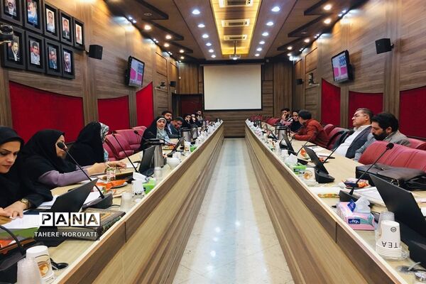 نشست هم‌اندیشی کارشناسان مشاوره آموزش و پرورش شهرستان‌های استان تهران