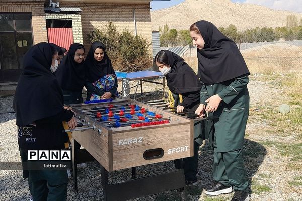 اردوی یک‌روزه علمی تربیتی دانش‌آموزان دبیرستان شهید سردار سلیمانی شهرستان فیروزکوه در اردوگاه نور