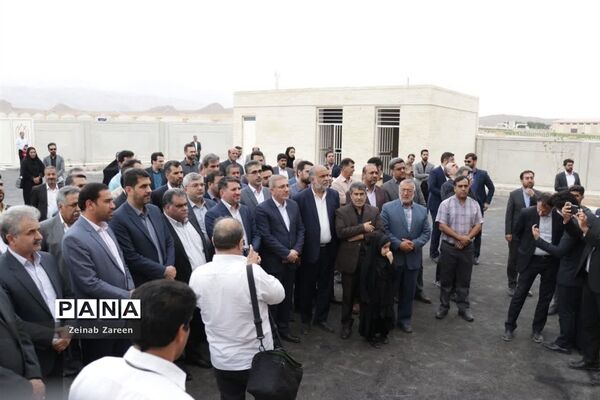حضور معاون رئیس جمهوری در افتتاح مدرسه خیری طیبه صادقی شهرستان مهریز