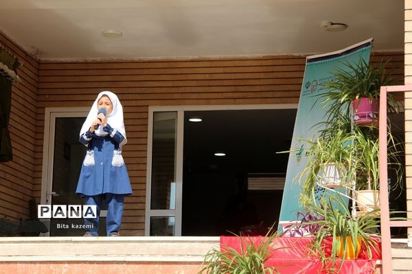 برگزاری مراسم بزرگداشت پیوند اولیا و مربیان در دبستان حضرت معصومه(س) ناحیه‌یک شهرری