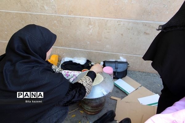 برگزاری مراسم بزرگداشت پیوند اولیا و مربیان در دبستان حضرت معصومه(س) ناحیه‌یک شهرری