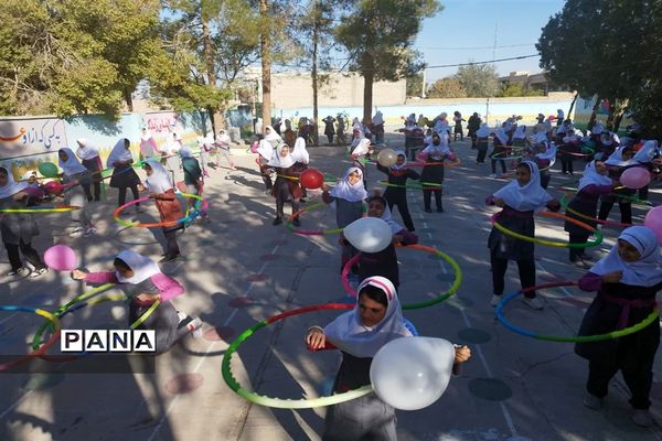 آغاز هفته تربیت بدنی درمدرسه حضرت زینب(س) شهرستان خاتم