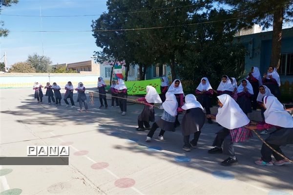 آغاز هفته تربیت بدنی درمدرسه حضرت زینب(س) شهرستان خاتم