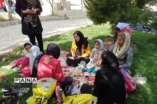 پیاده‌روی بزرگ دانش‌آموزی در شهر سورمق